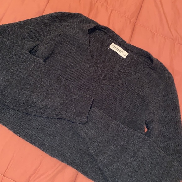 Dark green knit sweater - Picture 2 of 9